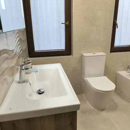 Apartman Neu Renovierte Mit Klima, Wlan, Terrasse Und Grill Pula
