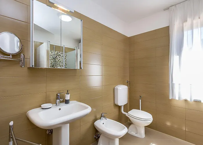 Lejlighed Neu Renovierte Mit Klima, Wlan, Terrasse Und Grill *