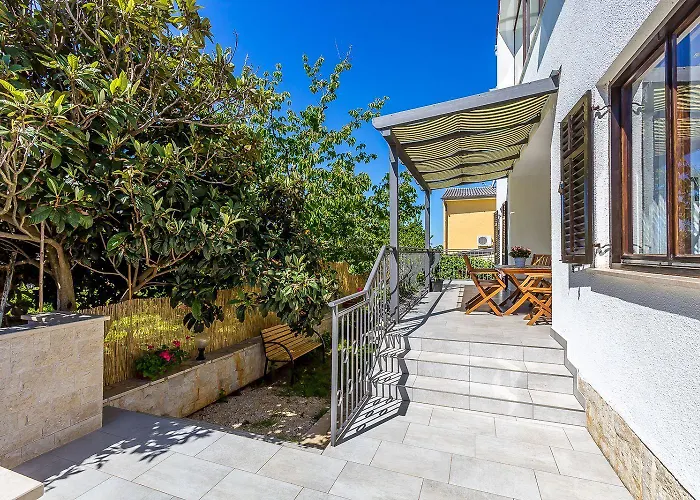 Lejlighed Neu Renovierte Mit Klima, Wlan, Terrasse Und Grill *