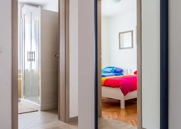 아파트 Neu Renovierte Mit Klima, Wlan, Terrasse Und Grill